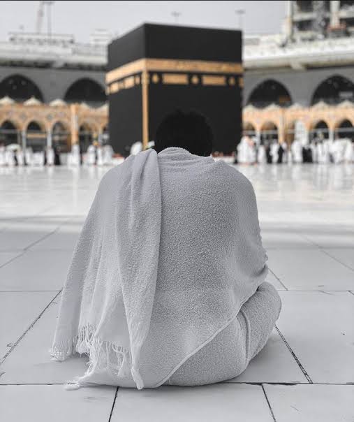 Pilgrim in prayer at the Haram